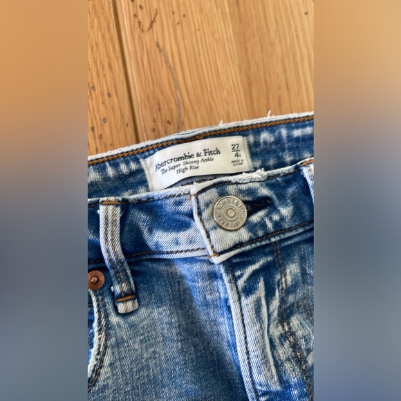 A&F The Super Skinny Ankle High Rise - Picture 3 of 7